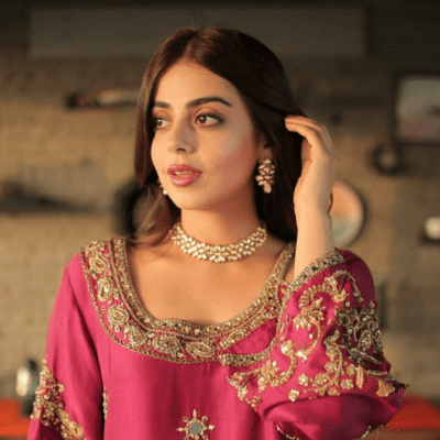 Yashma Gill Bio, Dramas, family, Husband, wiki Detail